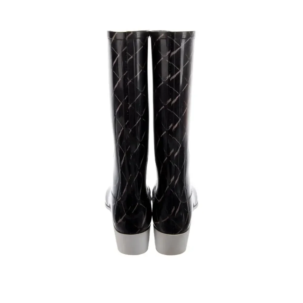 Chanel CC Logo Black Quilted Rubber Rain Boots Cap Toe IT 39